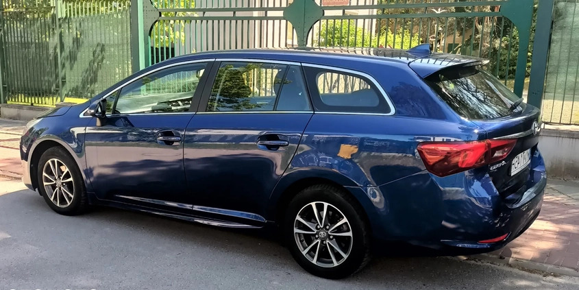 Toyota Avensis cena 44000 przebieg: 163000, rok produkcji 2016 z Warszawa małe 29